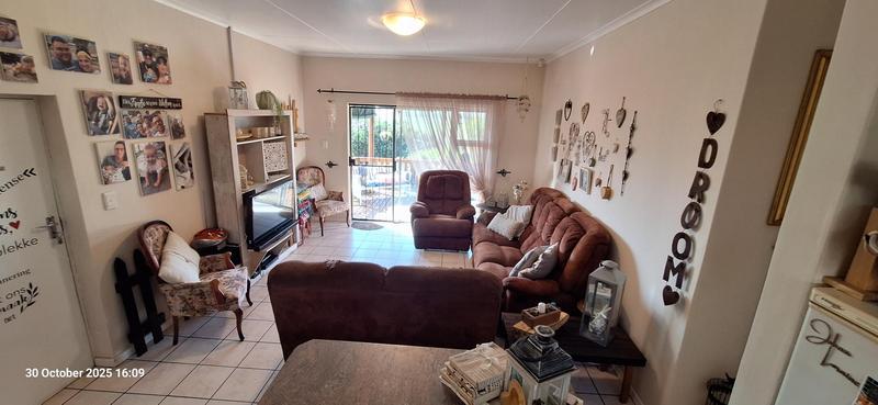 3 Bedroom Property for Sale in Fraaiuitsig Western Cape